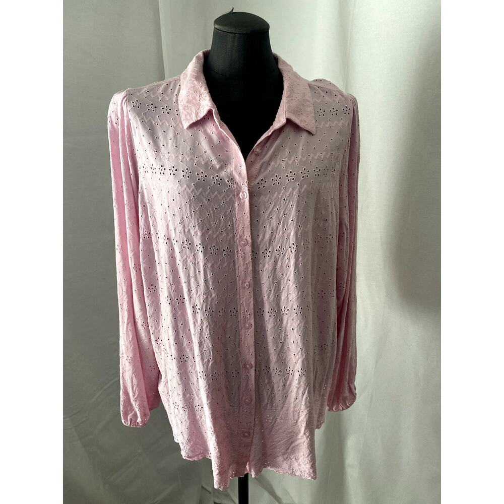 Torrid Size 3 pink eyelet blouse 20 22 size fits